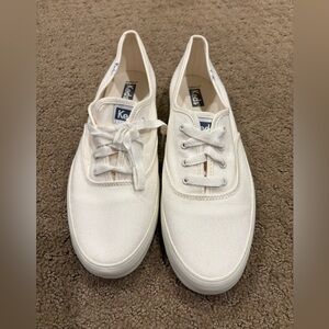 Keds White Canvas size 10